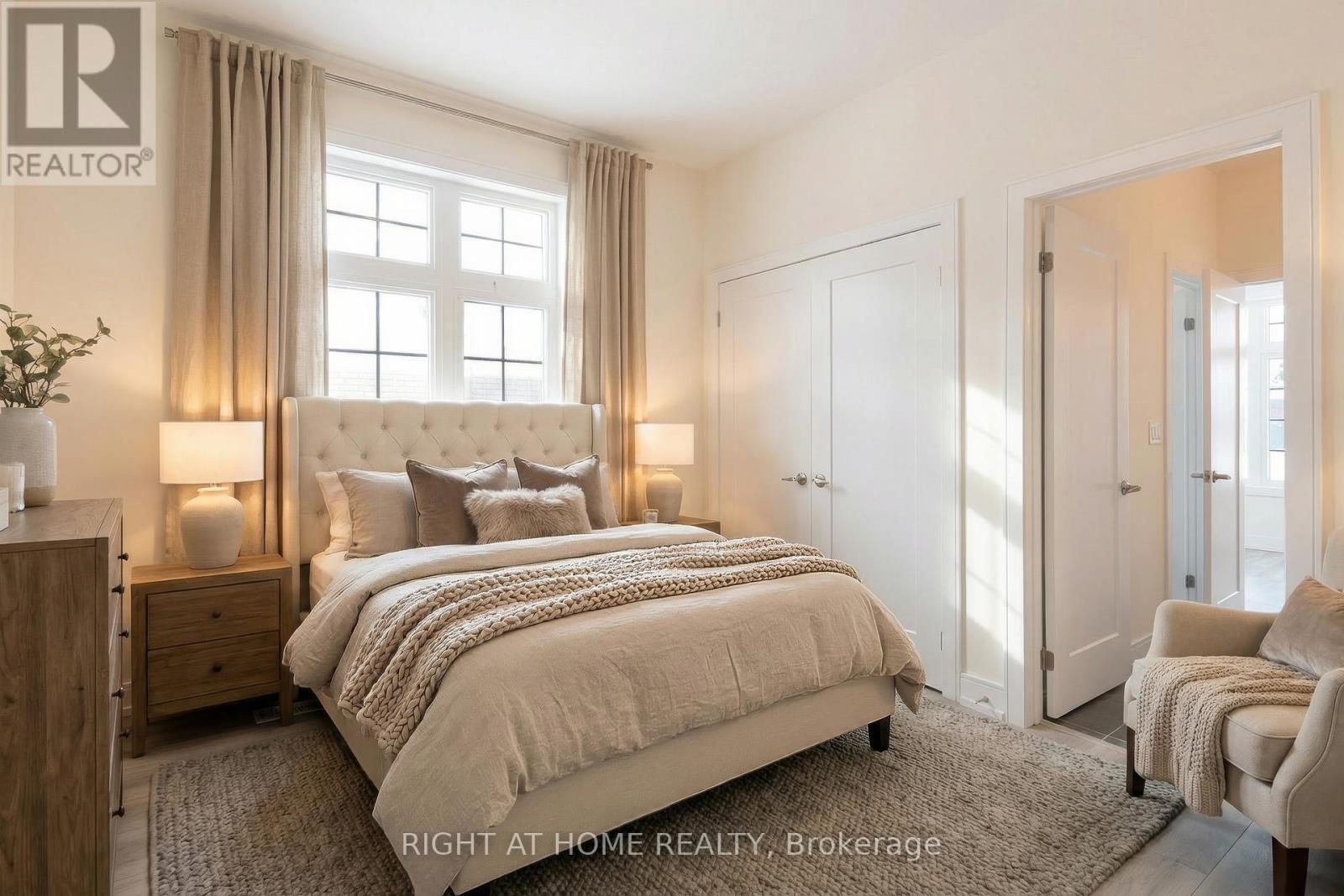 Bedroom — bright, hardwood floors