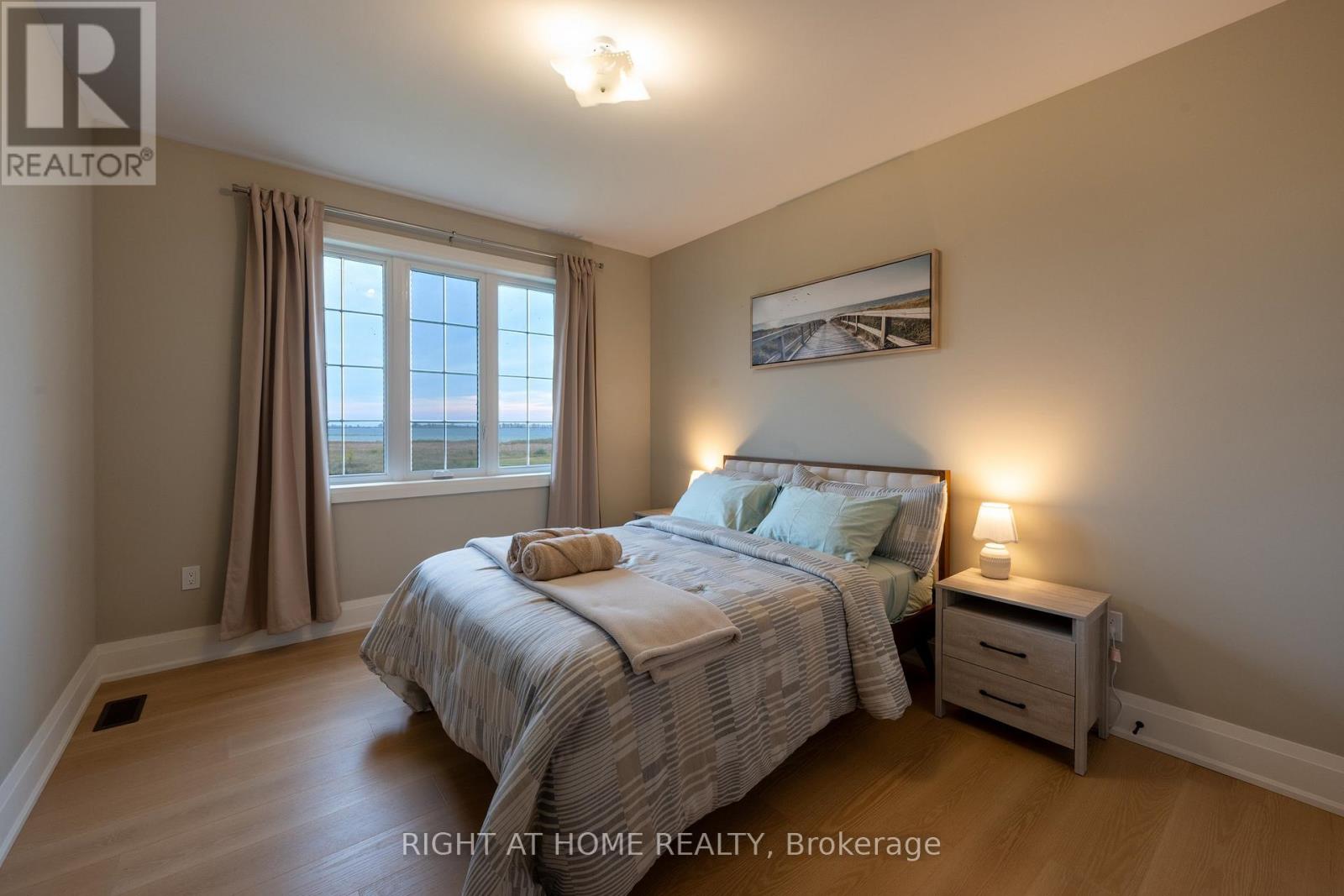Bedroom 3 — alternate angle