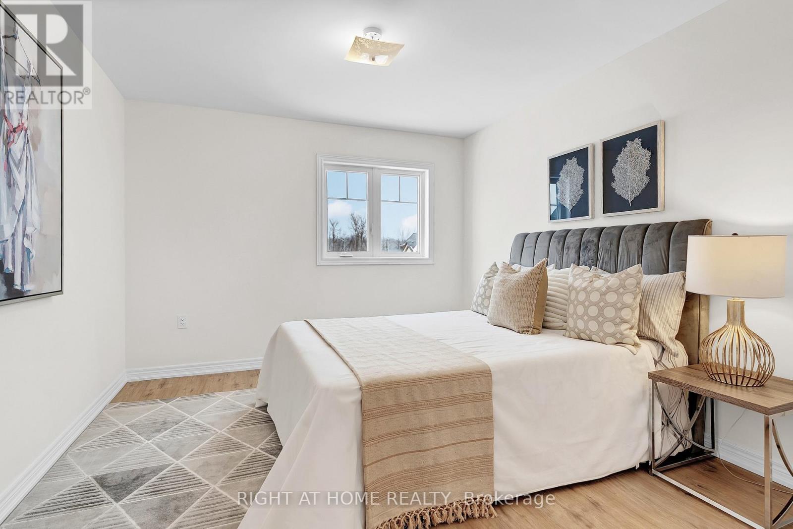 Bedroom 4 — bright, large window